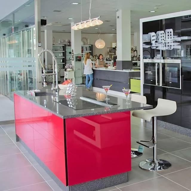 Fábrica y exposición de muebles a medida